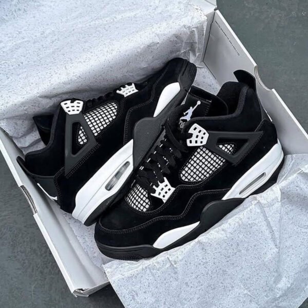 Jordan 4 Flight Black & White