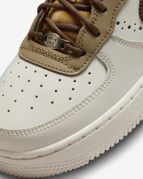 Nike Air Force 1 LV8 - Image 4