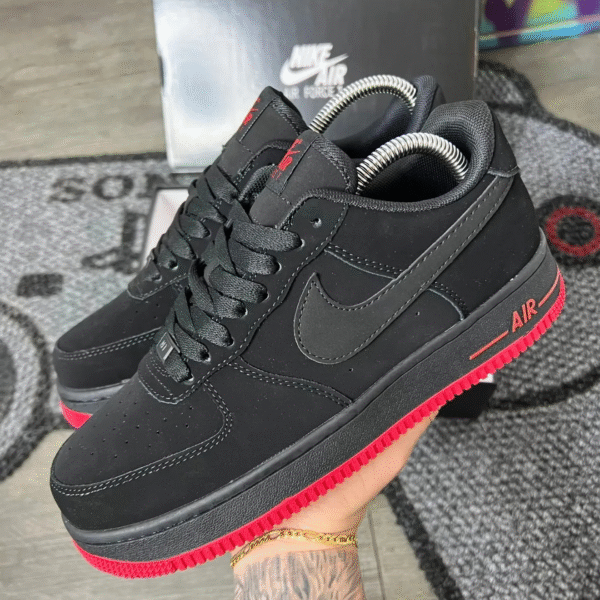 Nike Air Force 1 - Image 4