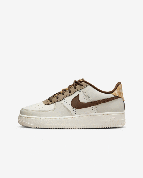 Nike Air Force 1 LV8 - Image 3